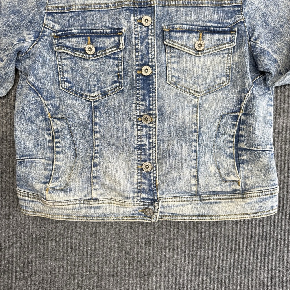 Tinseltown Denim Couture Acid Wash Trucker Jean Jacket Womens Medium Blue Cotton - Picture 3 of 13